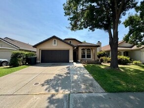 Building Photo - 1220 Arbor Dr