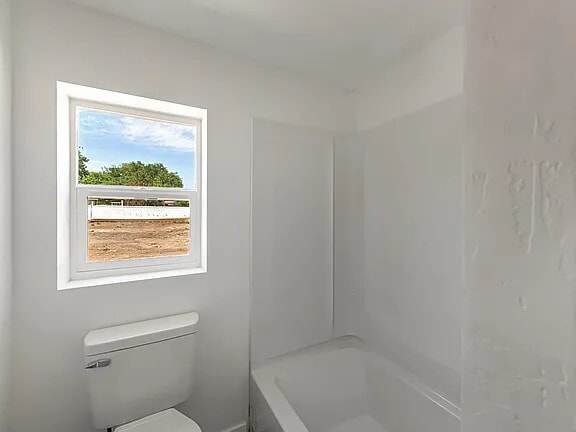 Building Photo - 615-633 33 Rd