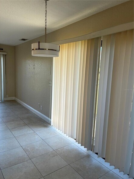 Foto del edificio - 16513 Lake Brigadoon Cir