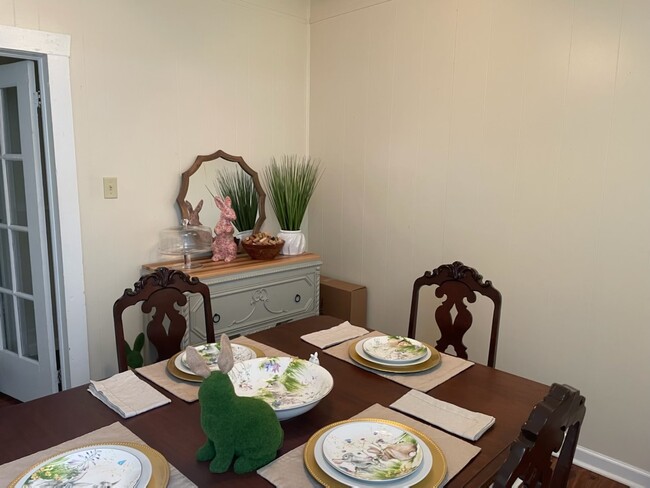 Foto del edificio - 203 N Kirkland Dr