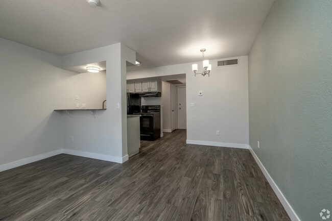 Building Photo - Elevate Apartments