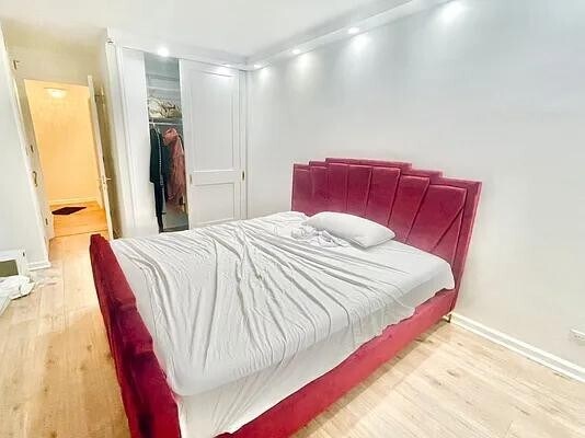 Foto principal - 575 Grand St