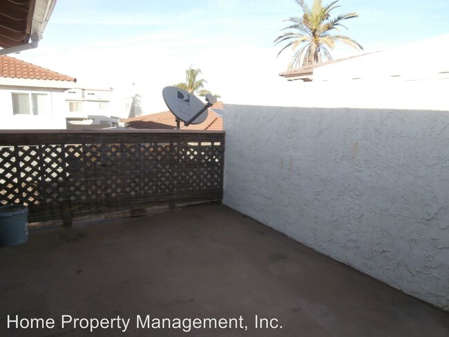 Building Photo - 16851 Green Ln