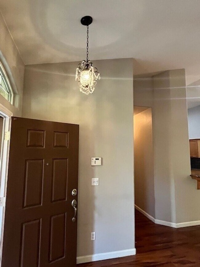 Foto del edificio - Available Now!