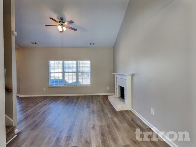 Foto del edificio - 1485 Rose Pointe Dr