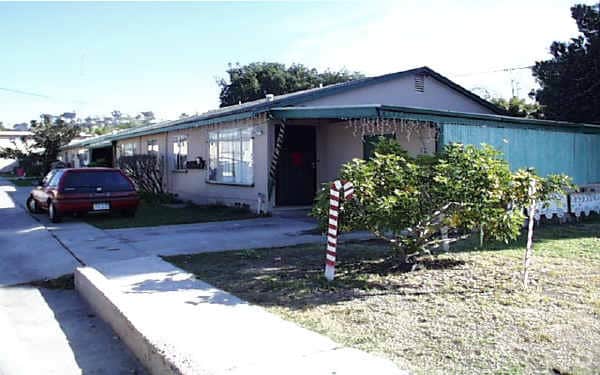 Foto del edificio - 4387 Parks Ave