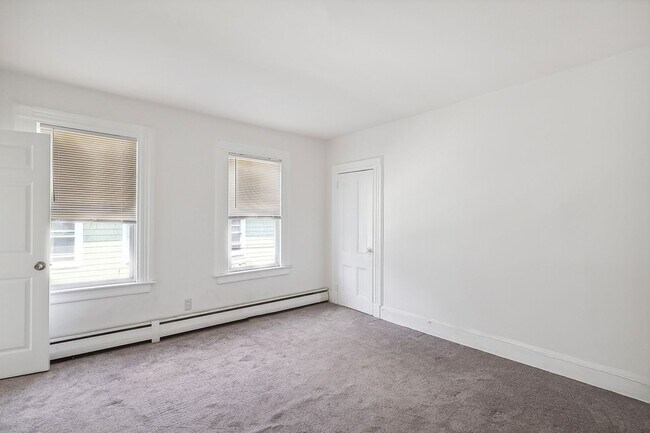 Building Photo - 30 N Willow St