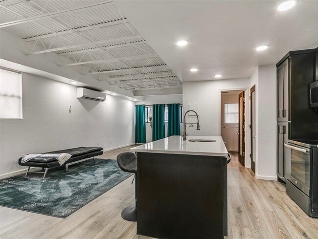 Foto del edificio - 931 NW 7th St