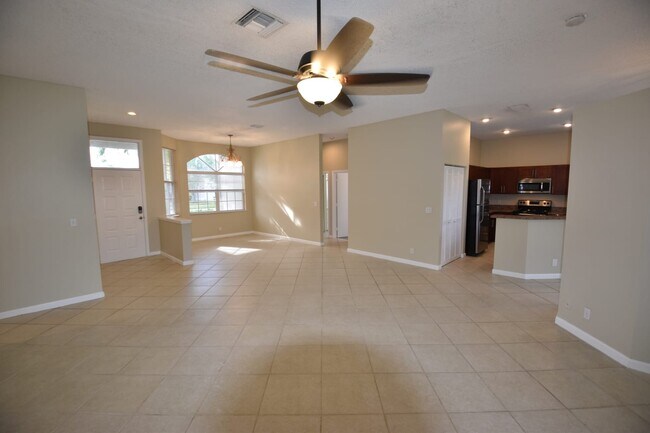 Foto del edificio - 7178 Catalina Isle Dr