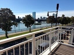 Foto del edificio - 83 Cambridge Pkwy