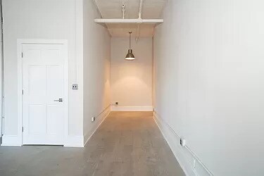 Foto del edificio - 300 Richardson St