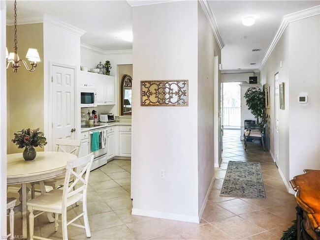 Foto del edificio - 3981 Bishopwood Ct E