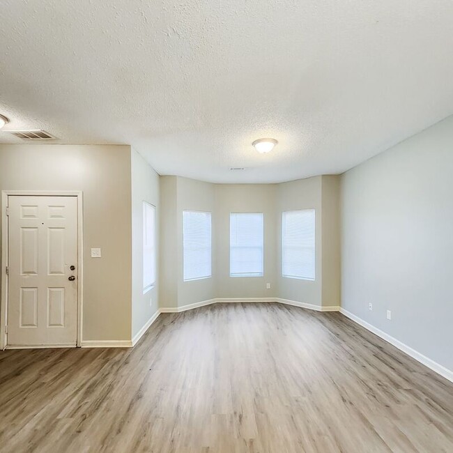 Building Photo - 3130 Oakley Pl