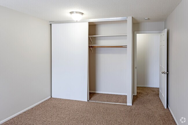 2HAB, 1BA - Chanhassen Village