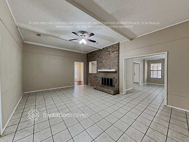Foto del edificio - 4613 Bayberry Ln