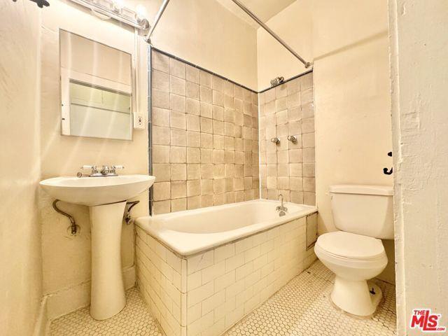 Foto del edificio - 532 S Coronado St