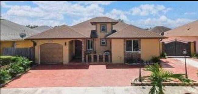 Building Photo - 18110 SW 139th Ct