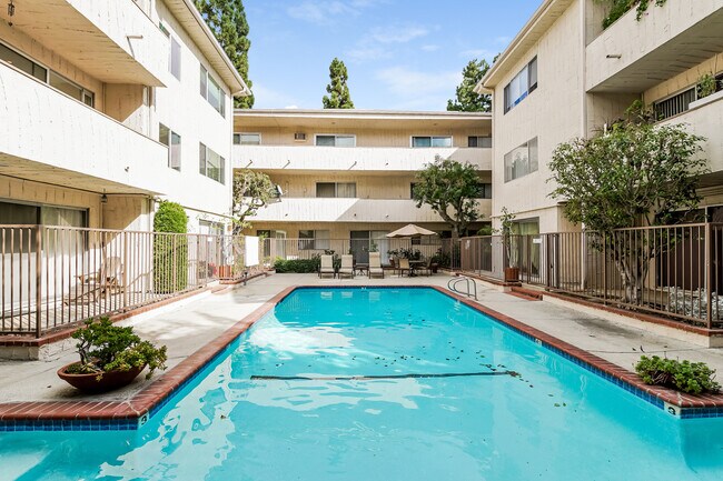 Foto del edificio - 1831 Prosser Ave