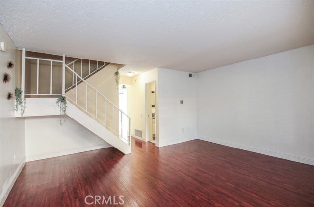 Foto del edificio - 3951 W McFadden Ave