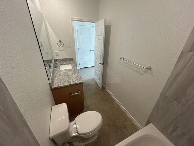 Building Photo - 3809 Hackberry Dr