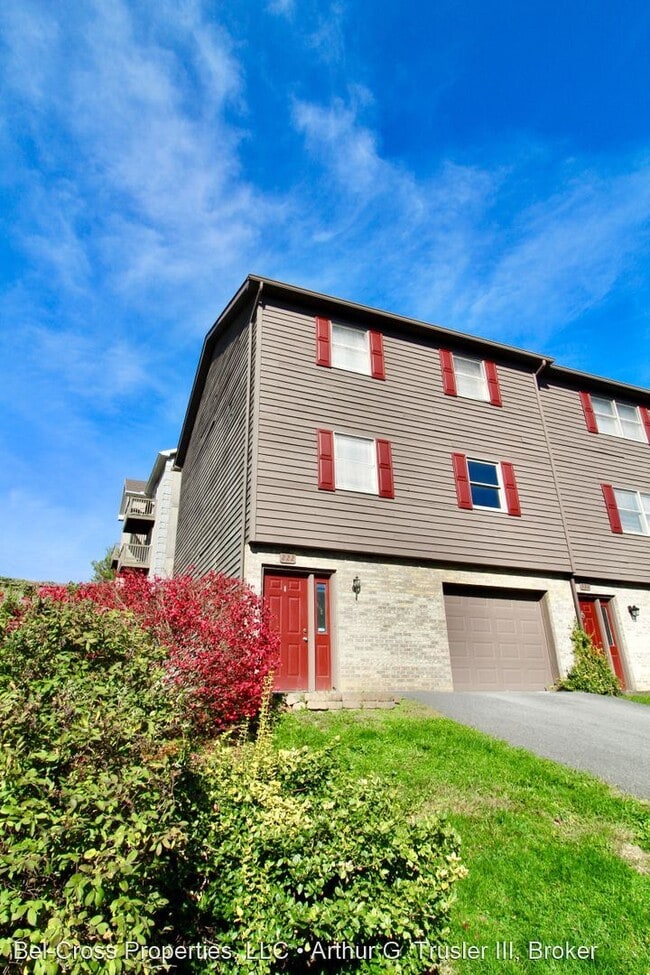 Building Photo - 3 br, 2.5 bath House - 222 Stonegate Circle