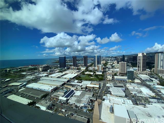 Building Photo - 988 Halekauwila St