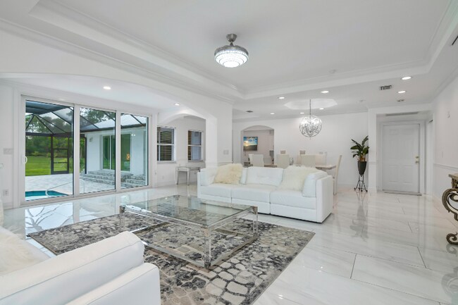 Foto del edificio - 6181 Shady Oaks Ln