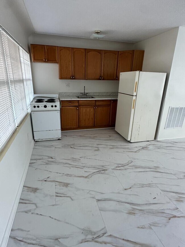 Foto del edificio - 1701 16th St N