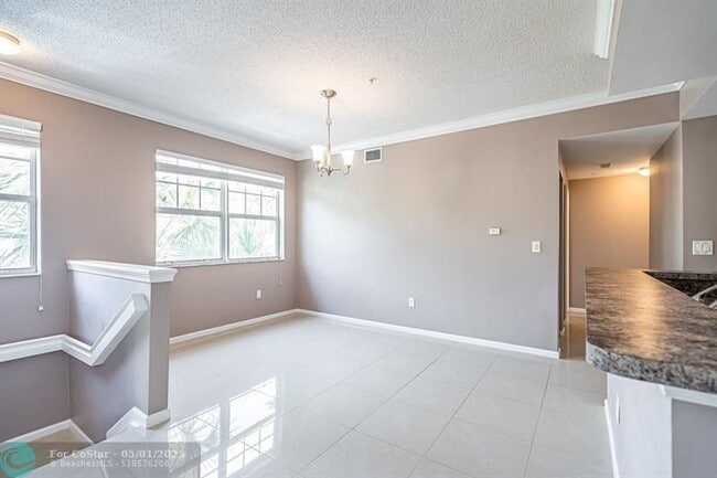 Building Photo - 5840 W Sample Rd