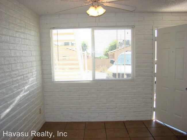 Foto del edificio - 2440 McCulloch Blvd N