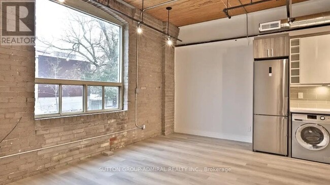 Building Photo - 34 Noble St