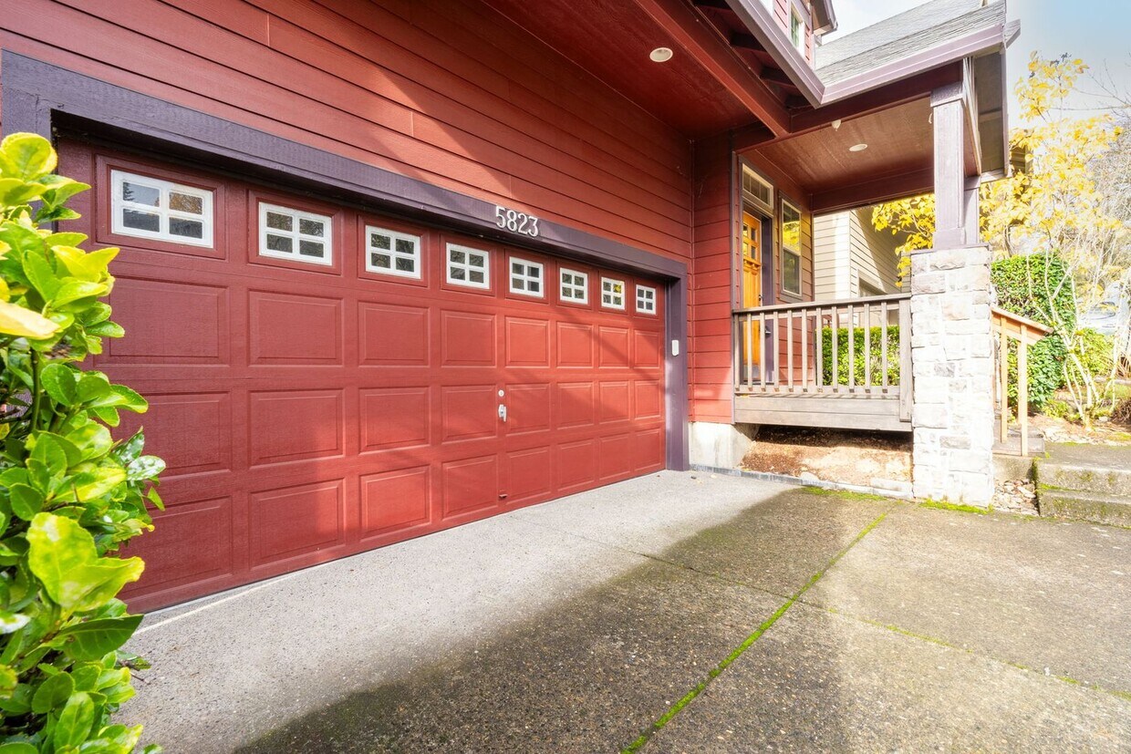 Primary Photo - Bethany-4 Bd/2.5 Bath-Excellent condition!