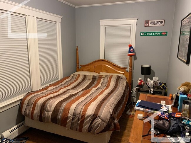 1 bed with den in Watertown - 1 bed with den in Watertown House