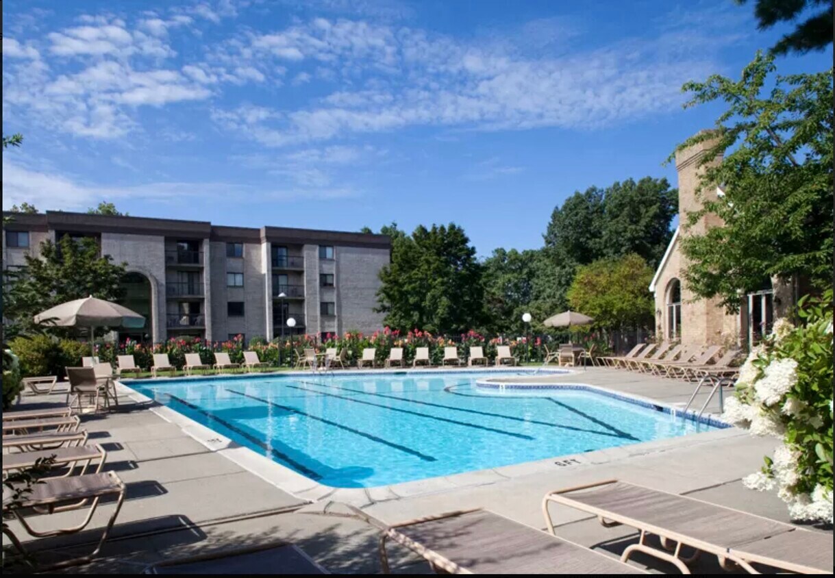 85 Commons Dr Unit 111, Shrewsbury, MA 01545 Condo for Rent in