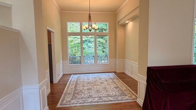 Building Photo - Beautiful Upgraded 4 Bedroom 2.75 Bath Home in Sammamish