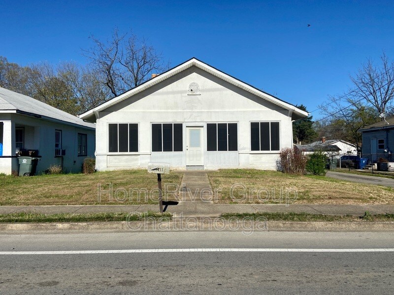 Primary Photo - 1411 Roanoke Ave