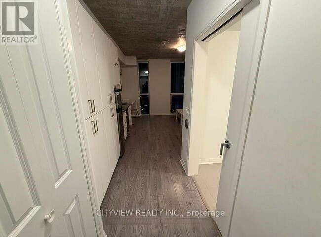 Building Photo - 1900 Simcoe St N