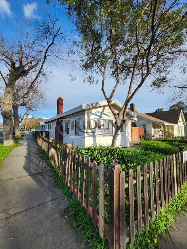 Building Photo - 831 I St