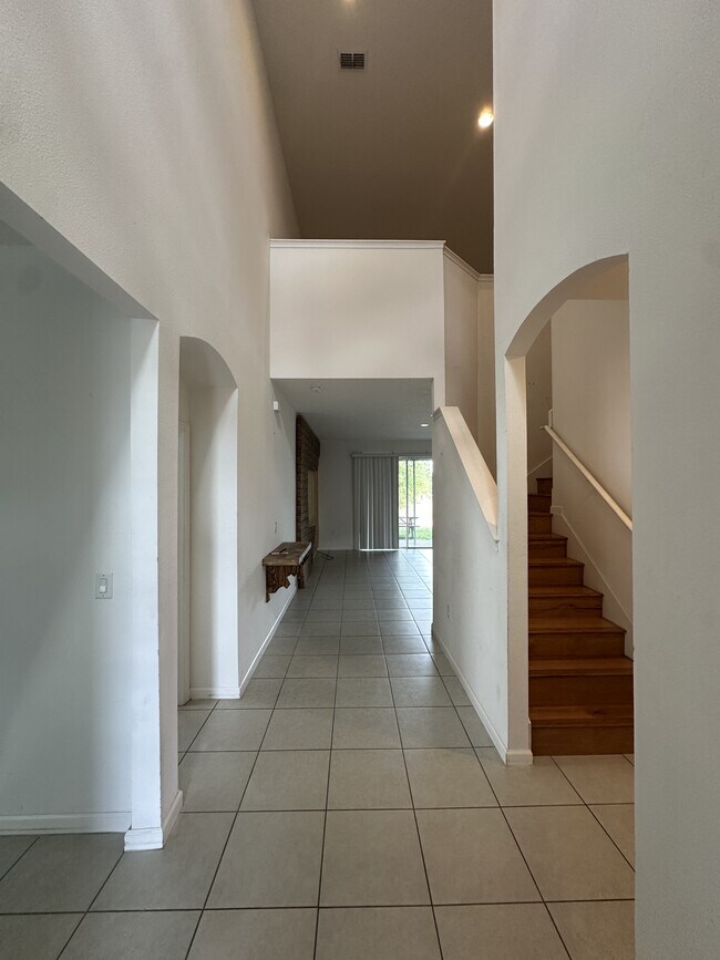 Foto del edificio - 289 Trinity Ridge Cir