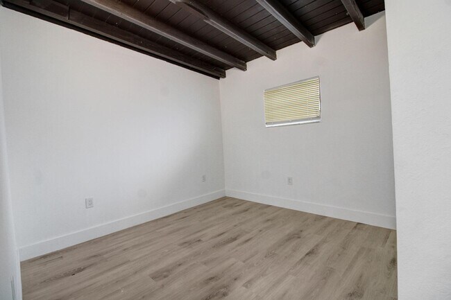 Building Photo - 14215 NW 22nd Ct