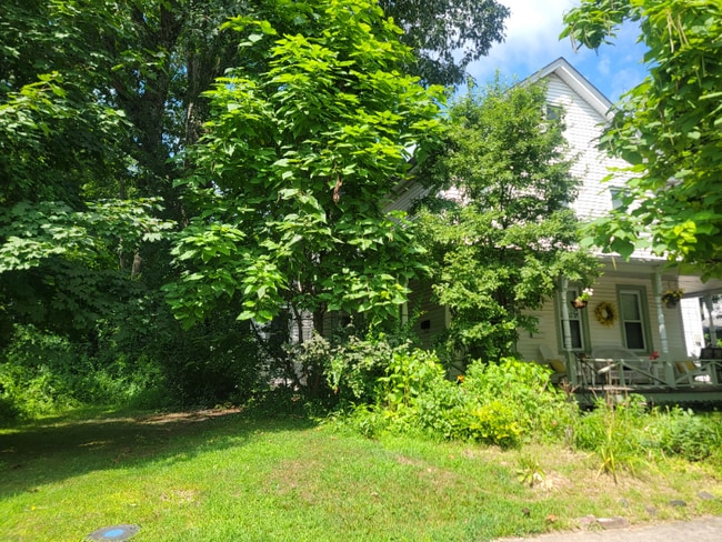 Building Photo - 131 Lee Ave