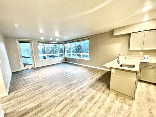 Building Photo - 2330 Yakima Ct
