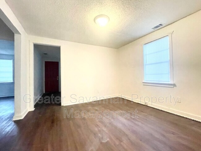 Foto del edificio - 1312 Love St