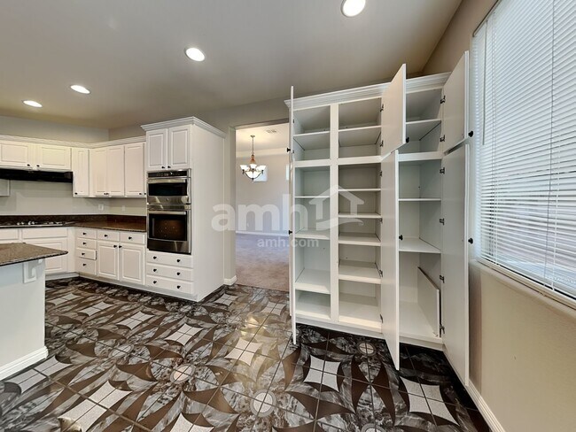 Foto del edificio - 9028 W Wolf Dancer Ave