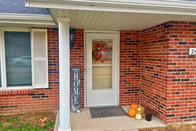 Foto del edificio - 2402 Garden Dr