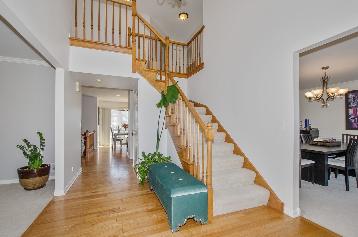 Primary Photo - 1121 Kylemore Ct