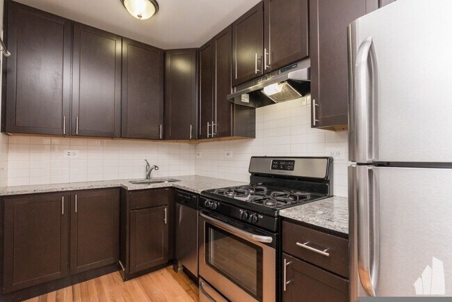 Foto del edificio - 516 W Cornelia Ave