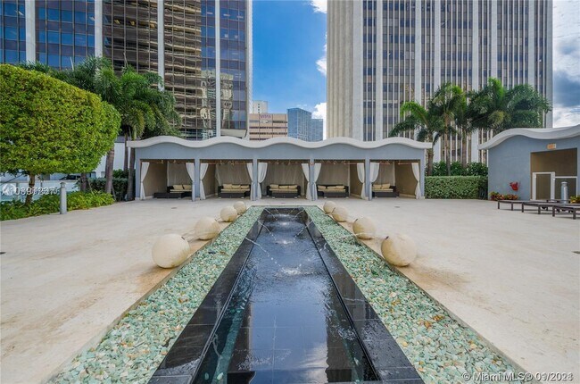 Building Photo - 50 Biscayne Blvd