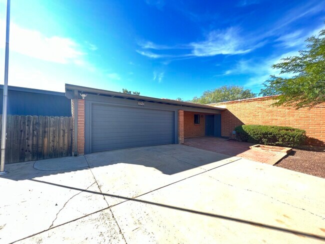Foto del edificio - 7746 E Hampton St