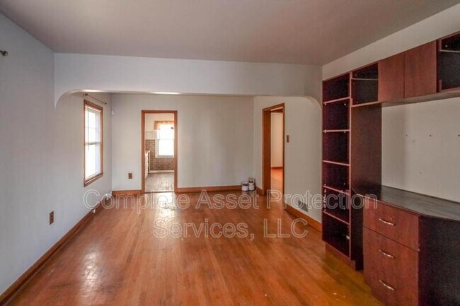 Foto del edificio - 7540 Van Buren Ave